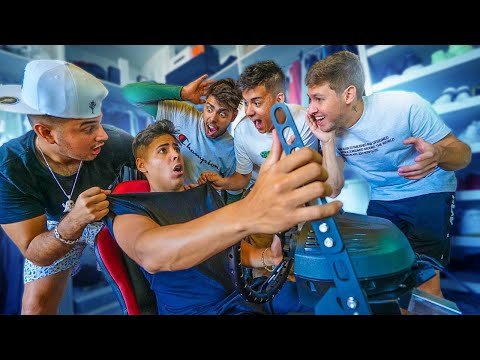 Leia mais sobre o artigo MINHAS HABILIDADES NO NOVO SIMULADOR DE DRIFT!