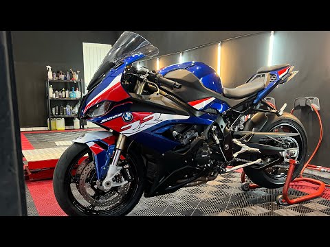 Leia mais sobre o artigo PINTEI A S 1000 RR FICOU ANIMAL | APRENDENDO A PINTAR | PROBLEMA DO PNEU DA CBR 1000 RR-R