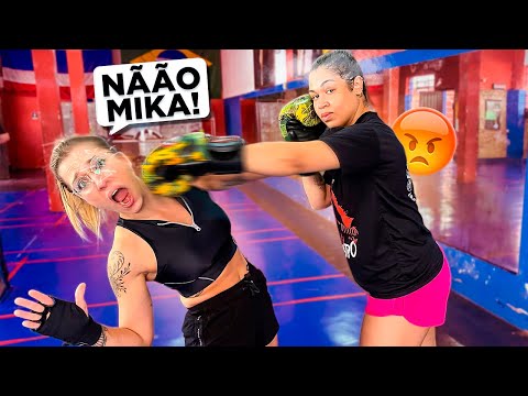 Leia mais sobre o artigo FUI DE ÓCULOS NO MUAYTHAI! *deu ruim*