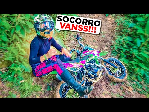 Leia mais sobre o artigo FIZ TRILHA DE MINI MOTO COM A VALENTINA! *deu ruim*