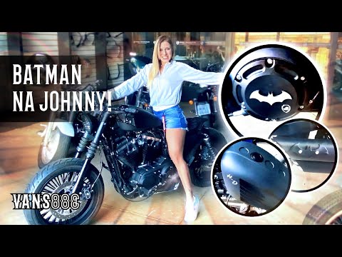 Leia mais sobre o artigo A IRON 883 VIROU A MOTO DO BATMAN! – Johnnymotorcycles