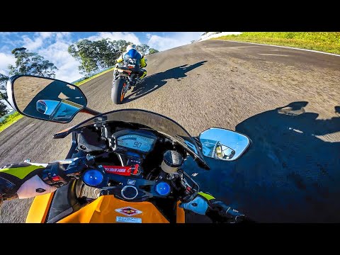 Leia mais sobre o artigo ESTOU MELHORANDO NA PISTA COM A MINHA MOTO NOVA