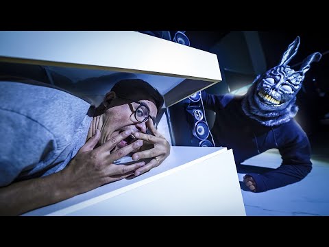 Leia mais sobre o artigo TEM UM FANTASMA NA CASA DO LAGO! ESCAPE DELE
