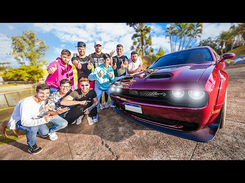 Leia mais sobre o artigo REAÇÃO DOS MEUS AMIGOS AO VER MEU DODGE CHALLENGER VERMELHO