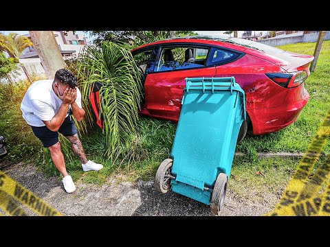 Leia mais sobre o artigo PEGUEI O CARRO NOVO 0km ESCONDIDO DO MEU AMIGO E DEU RUIM 😭
