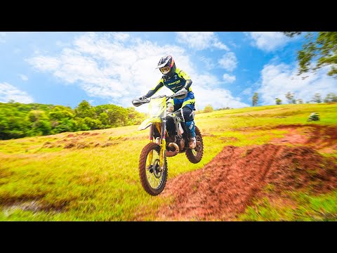 Leia mais sobre o artigo ME SURPREENDI COM MEU CUNHADO ANDANDO NA MINHA MOTO DE MOTOCROSS 0KM