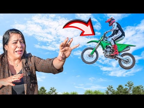 Leia mais sobre o artigo DEIXEI MINHA MÃE EM CHOQUE ME VENDO RAMPAR NO MOTOCROSS