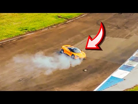 Leia mais sobre o artigo PERDI O CONTROLE DA MCLAREN E QUASE BATI ELA 😭