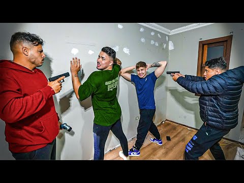 Leia mais sobre o artigo O ALARME DA CASA ANTIGA TOCOU ….SOS