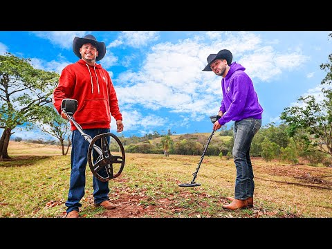 Leia mais sobre o artigo PASSANDO O DETECTOR DE METAL NA MINHA FAZENDA PARA ENCONTRAR O DINHEIRO ESCONDIDO